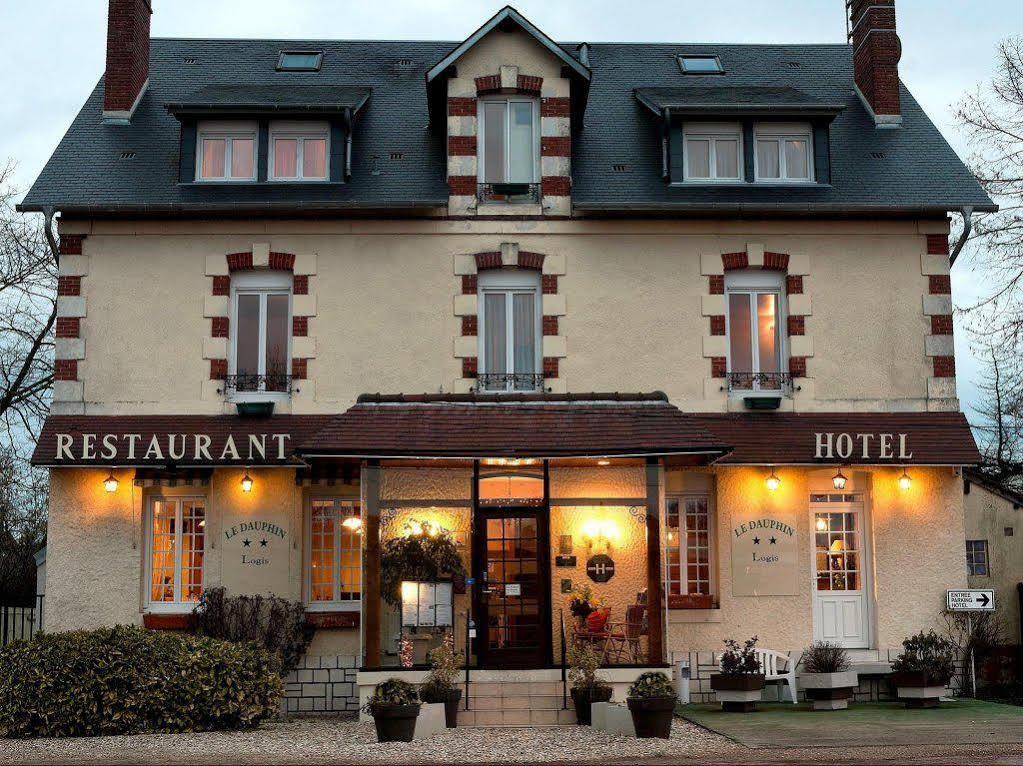 סלבריס Logis Hotels Restaurant Le Dauphin מראה חיצוני תמונה
